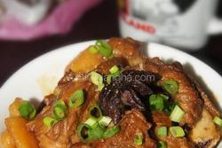 土豆烧排骨