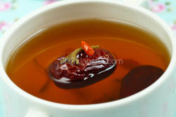 金银花红枣茶