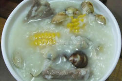 排骨玉米蛤蛎粥