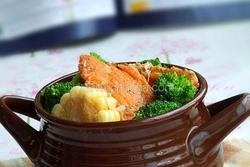 三文鱼排玉米汤