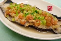 蒜茸虾米蒸鳕鱼