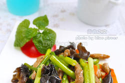 鲜味肉丝炒蒜苔