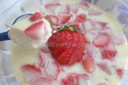 草莓牛奶炖蛋