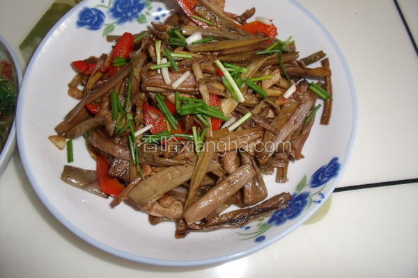 下饭菜芋头梗