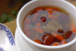 红杞葡萄蜂蜜茶