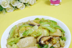 香菇圆白菜炒年糕