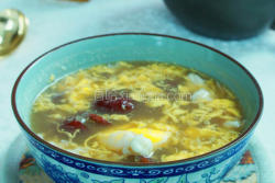 阿胶红枣鸡蛋汤