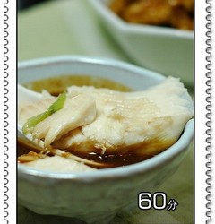 酱汁蘸蒸鱼
