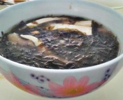 银鱼紫菜豆腐汤