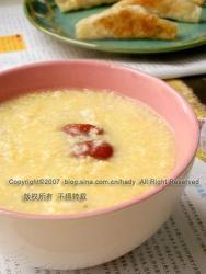 小米红枣蜂蜜粥