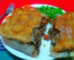 英式牛肉黑啤派 Steak & Guinness pies