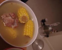 玉米猪骨汤