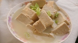 蛤蜊汤炖老豆腐