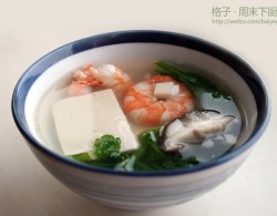 鲜虾菌菇茼蒿汤