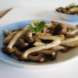 橄榄油煎蟹味菇