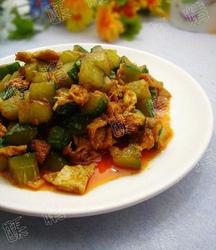 辣味黄瓜炒鸡蛋