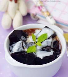 清热蜜汁椰奶龟苓膏