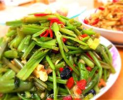 手撕空心菜梗