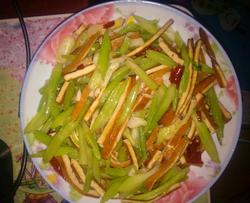 芹菜炒香干