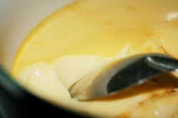 牛奶炖蛋