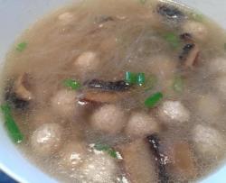 肉丸粉丝蘑菇汤