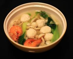 鱼丸菌菇汤