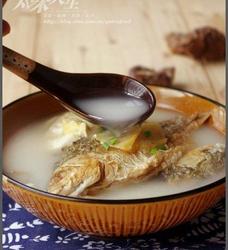 鲫鱼豆腐汤