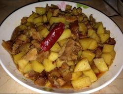 土豆红烧肉