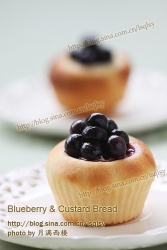 蓝莓卡仕达小面包