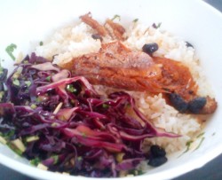 凉拌紫甘蓝+豆豉鲮鱼饭