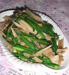 笋干炒大蒜