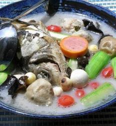 鱼头杂菜汤