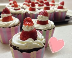 草莓巧克力cupcake