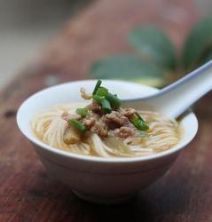 榨菜肉丝面