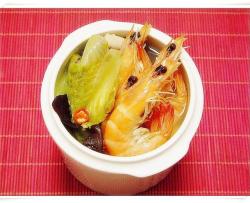 木耳鲜虾杂菜汤