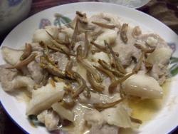 软滑小鱼干蒸肉片