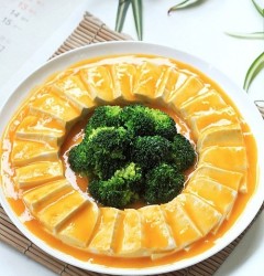 金牌豆腐- 一道材料简单的菜,花点时间,费点心思,也能成为一道大菜