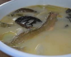 泥鳅白萝卜汤