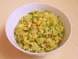 槐花炒饭