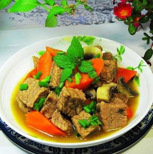 炖牛肉