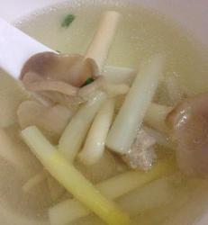 蘑菇芦笋肉末汤