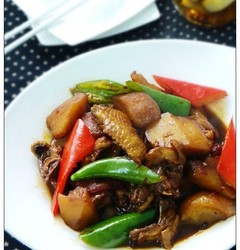 土豆烧鸡块