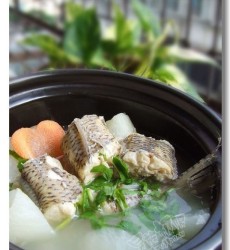 萝卜海梭鱼汤