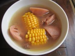 玉米莲藕小丸子汤