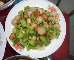 芹菜鱼豆腐