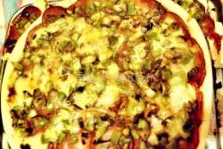 蘑菇熏肠披萨