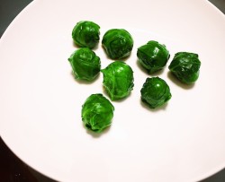 Green Ball Salad 绿 蔬 弹 丸
