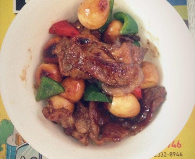 鹌鹑蛋炖肉