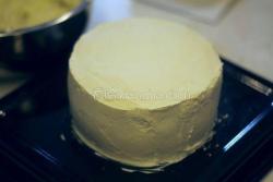 奶油蛋糕简易抹平方法