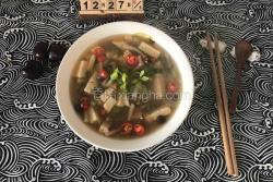 蟹菇芹菜豆腐汤